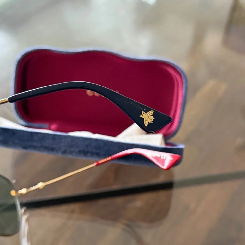 Gucci Gold Frame Sunglasses EUC - Picture 8 of 10